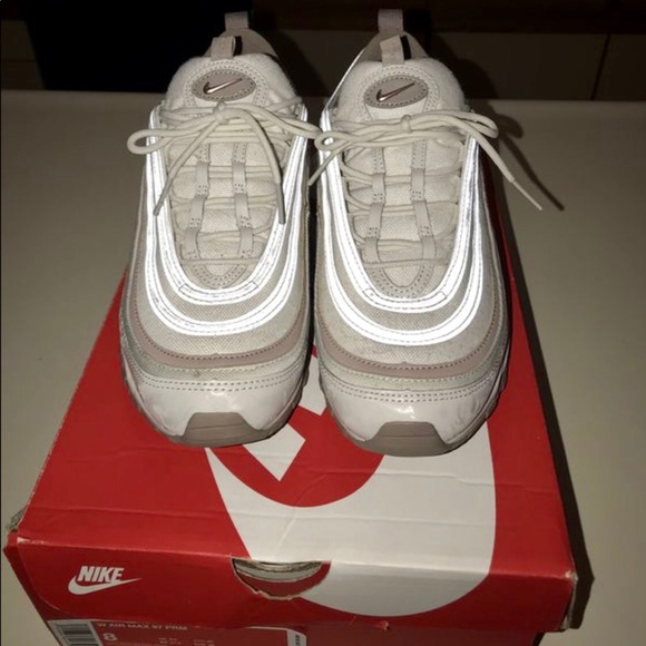 Women Air Max 97 PRM size 8! Vnds worn 2x - Picture 3 of 5